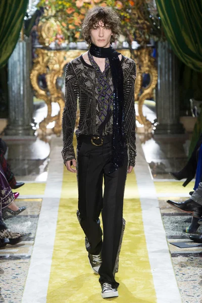 Look 41